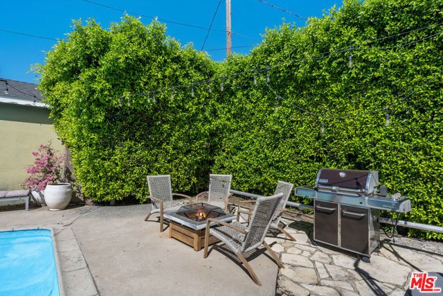 6821 Babcock Avenue, North Hollywood (los Angeles), CA 91605