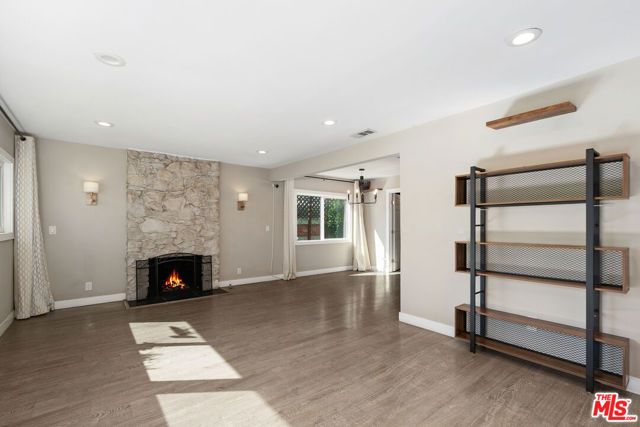 6821 Babcock Avenue, North Hollywood (los Angeles), CA 91605