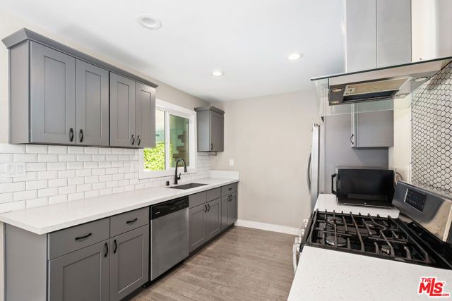 6821 Babcock Avenue, North Hollywood (los Angeles), CA 91605