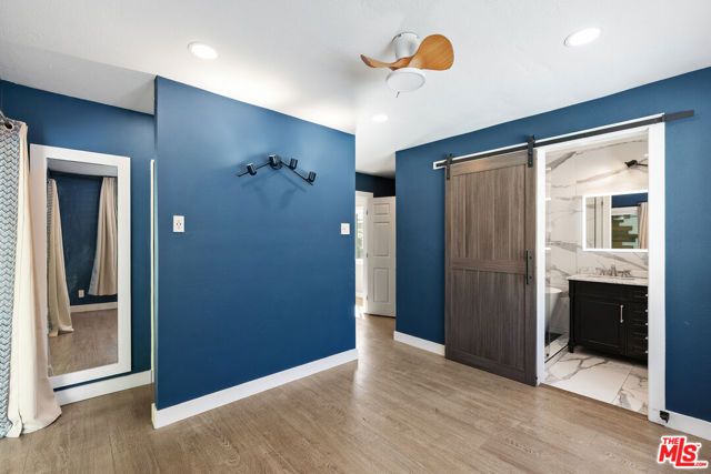 6821 Babcock Avenue, North Hollywood (los Angeles), CA 91605