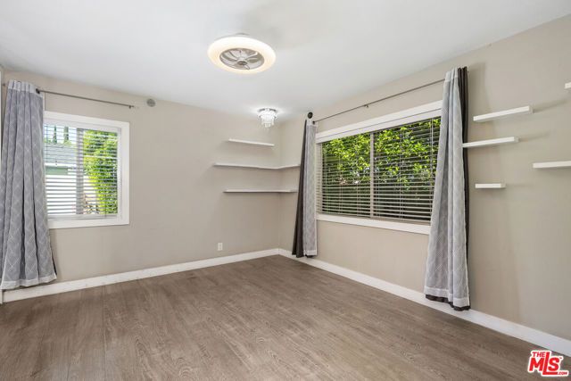 6821 Babcock Avenue, North Hollywood (los Angeles), CA 91605