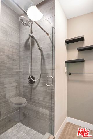 6821 Babcock Avenue, North Hollywood (los Angeles), CA 91605