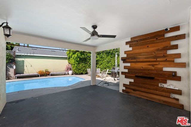 6821 Babcock Avenue, North Hollywood (los Angeles), CA 91605