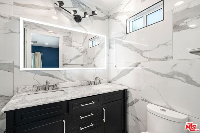 6821 Babcock Avenue, North Hollywood (los Angeles), CA 91605