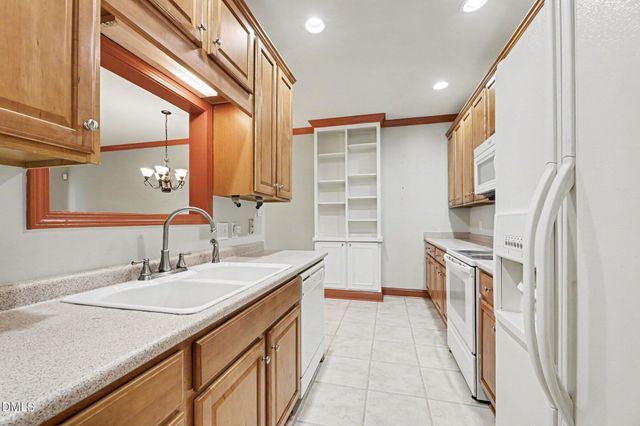 411 Northbridge Drive, High Point, NC 27265