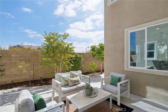 306 Treble, Irvine, CA 92618