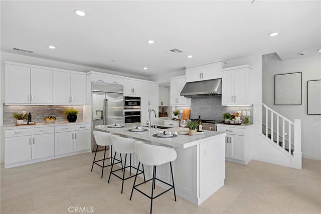 306 Treble, Irvine, CA 92618