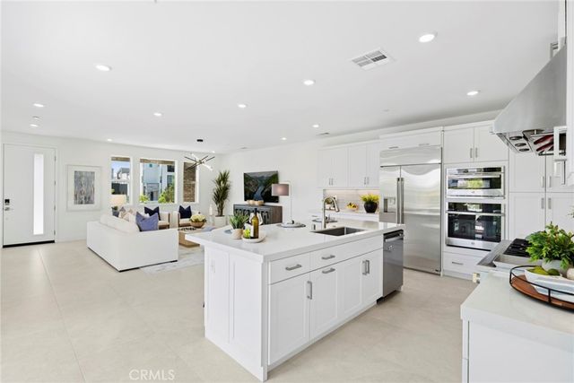 306 Treble, Irvine, CA 92618