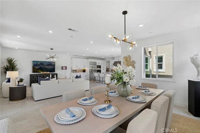 306 Treble, Irvine, CA 92618