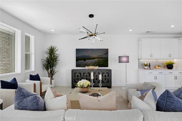306 Treble, Irvine, CA 92618