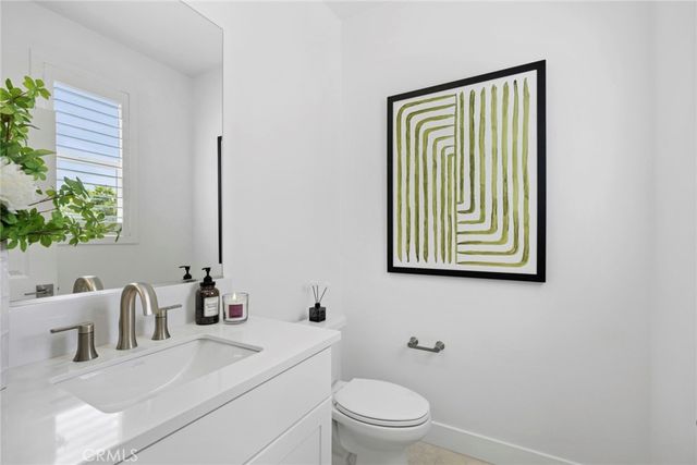 306 Treble, Irvine, CA 92618