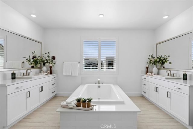 306 Treble, Irvine, CA 92618