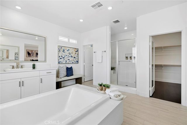 306 Treble, Irvine, CA 92618
