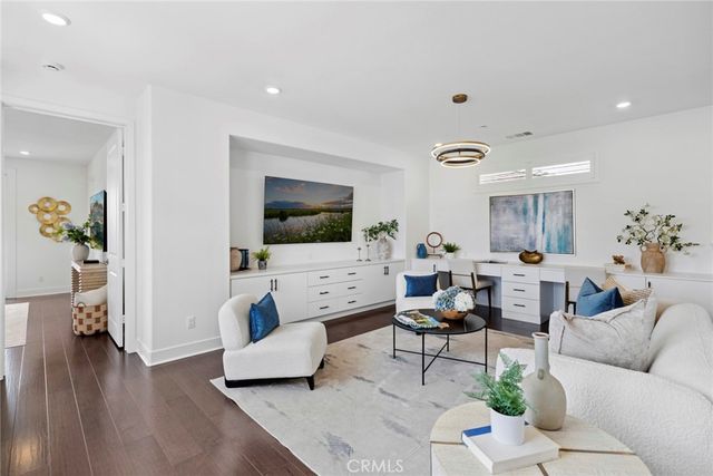 306 Treble, Irvine, CA 92618