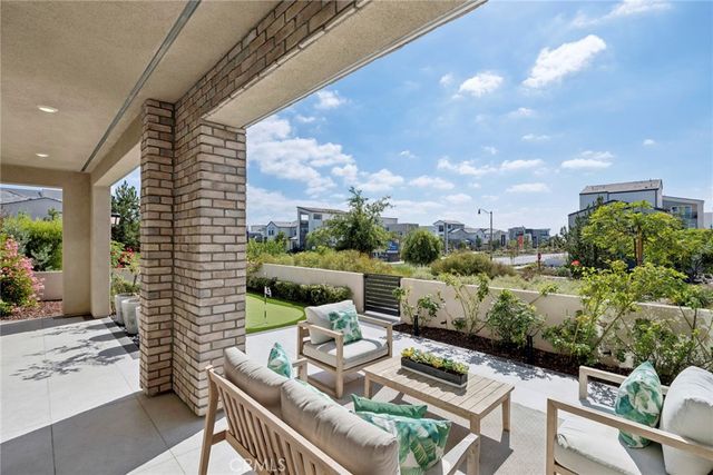 306 Treble, Irvine, CA 92618
