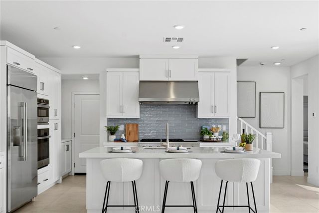 306 Treble, Irvine, CA 92618