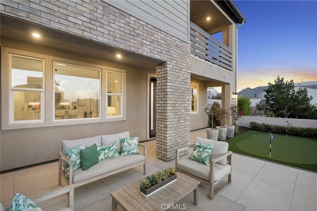 306 Treble, Irvine, CA 92618