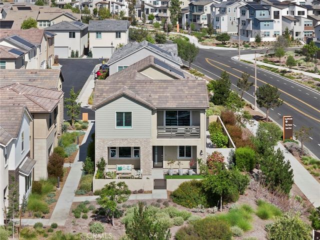 306 Treble, Irvine, CA 92618