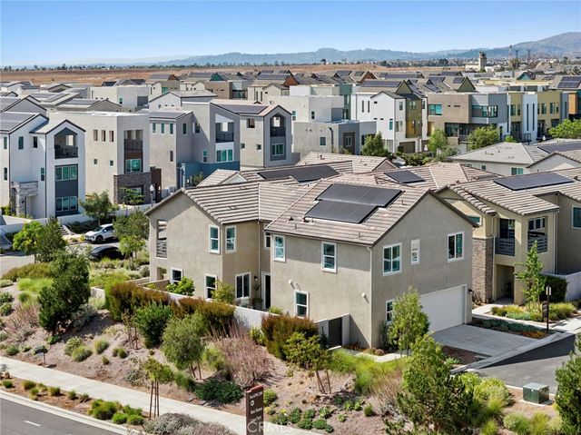 306 Treble, Irvine, CA 92618