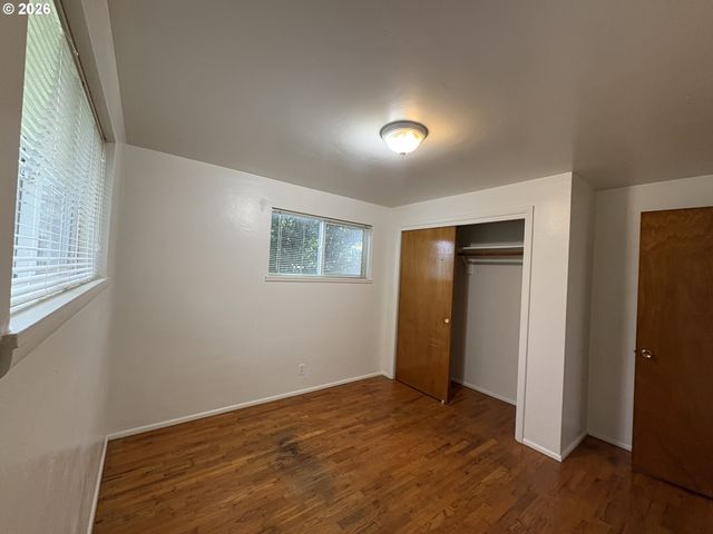 210 SUNNYSIDE Dr, Eugene, OR 97404