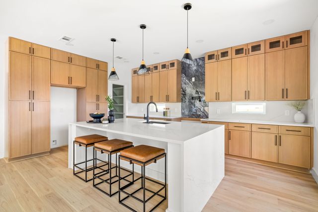 3105 Rutz Street, Dallas, TX 75212