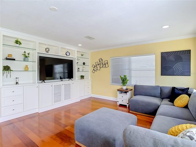 8261 MALVERN CIRCLE, Tampa, FL 33634