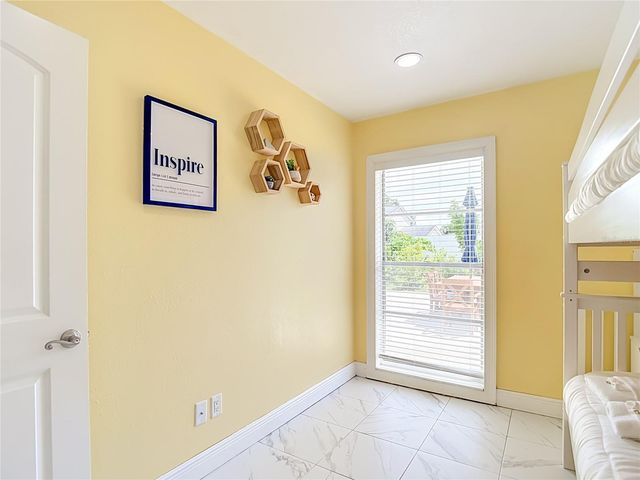 8261 MALVERN CIRCLE, Tampa, FL 33634