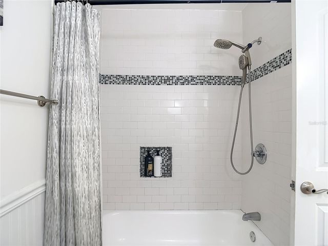 8261 MALVERN CIRCLE, Tampa, FL 33634