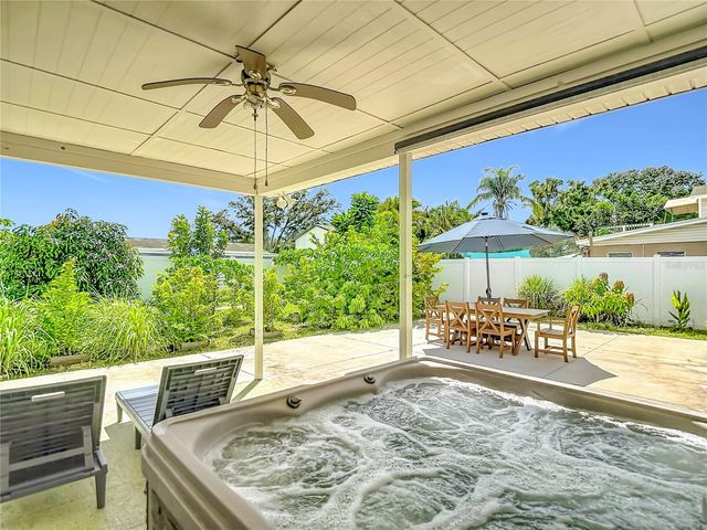 8261 MALVERN CIRCLE, Tampa, FL 33634