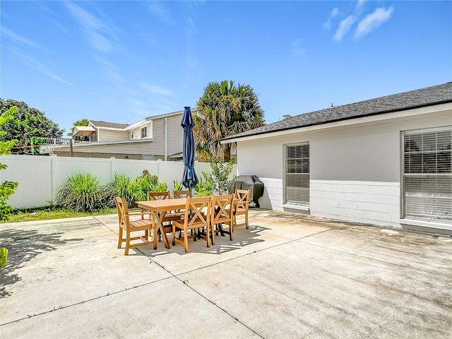 8261 MALVERN CIRCLE, Tampa, FL 33634