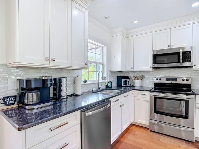 8261 MALVERN CIRCLE, Tampa, FL 33634