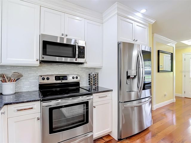 8261 MALVERN CIRCLE, Tampa, FL 33634