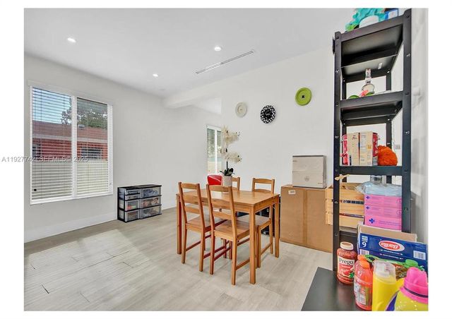 2900 SW 4th St, Miami, FL 33135