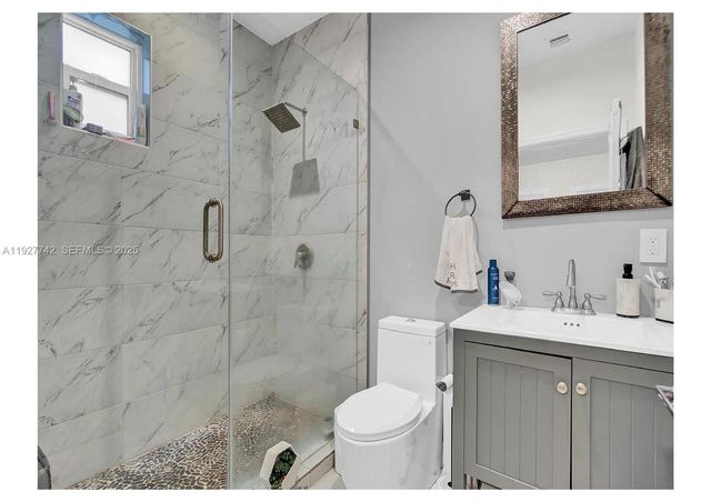 2900 SW 4th St, Miami, FL 33135