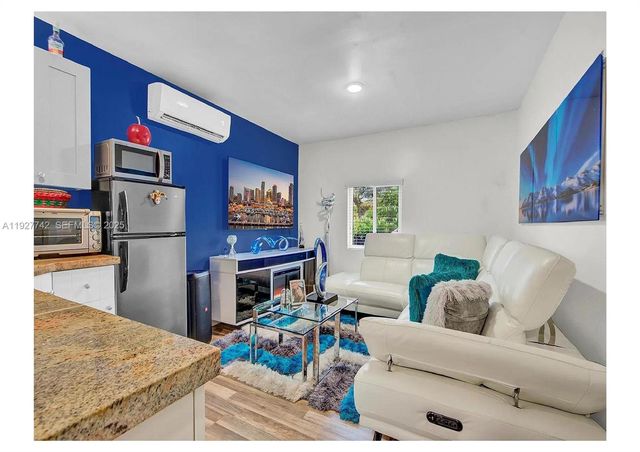 2900 SW 4th St, Miami, FL 33135