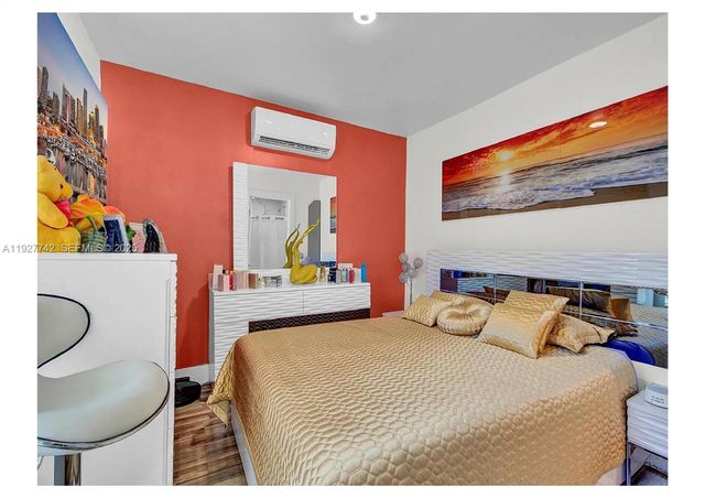 2900 SW 4th St, Miami, FL 33135