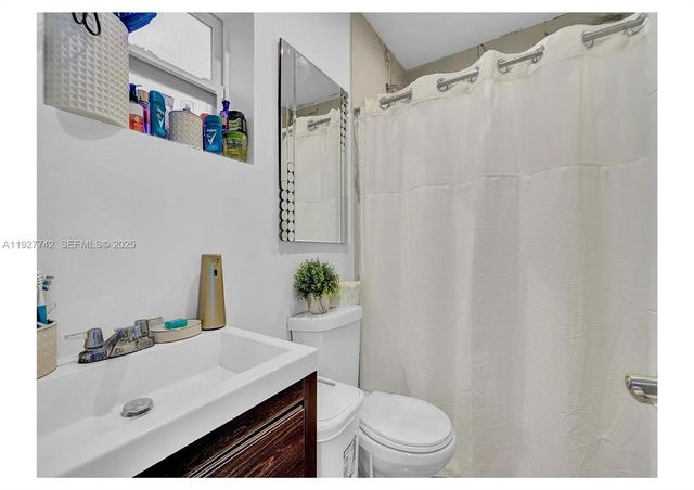 2900 SW 4th St, Miami, FL 33135