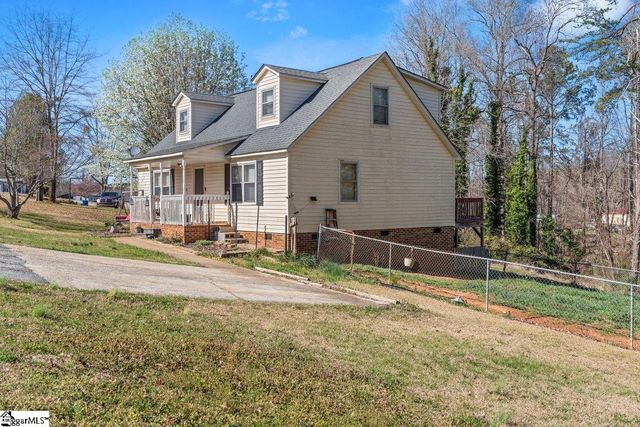 100 Oak Springs Court, Easley, SC 29640