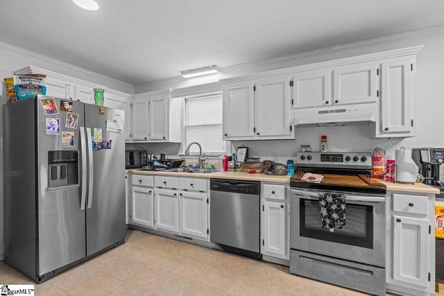 100 Oak Springs Court, Easley, SC 29640