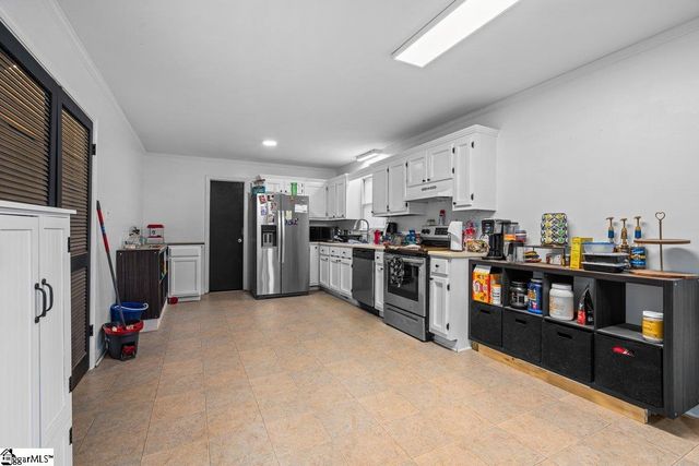100 Oak Springs Court, Easley, SC 29640