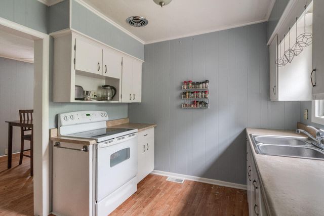 128 S Berkley Street, Kalamazoo, MI 49006