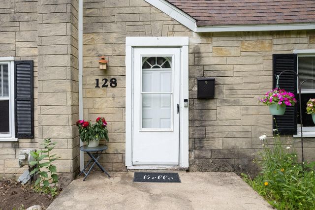 128 S Berkley Street, Kalamazoo, MI 49006