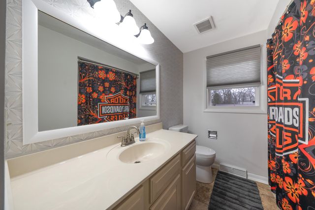 950 Cheboygan Drive, Muskegon, MI 49445