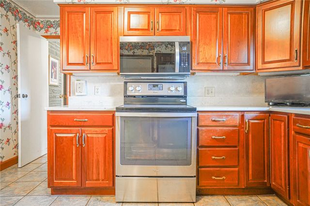 2913 N Mercer St, Neshannock Twp, PA 16105