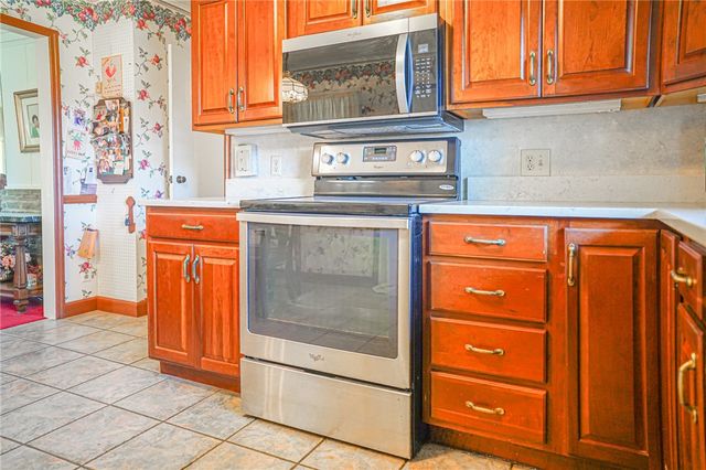 2913 N Mercer St, Neshannock Twp, PA 16105