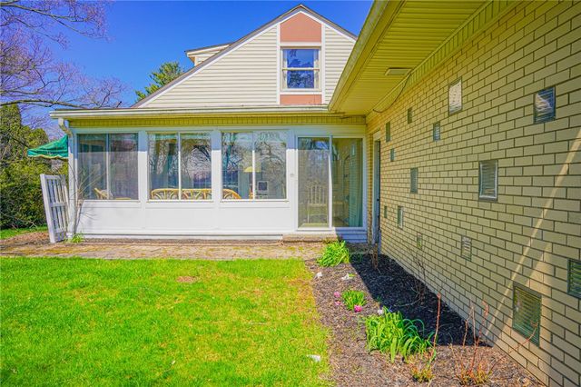 2913 N Mercer St, Neshannock Twp, PA 16105