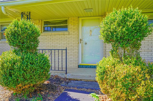 2913 N Mercer St, Neshannock Twp, PA 16105