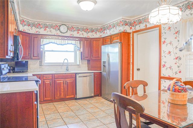 2913 N Mercer St, Neshannock Twp, PA 16105