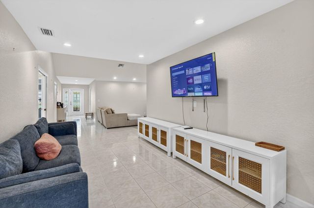10065 Camelback Lane, Boca Raton, FL 33498