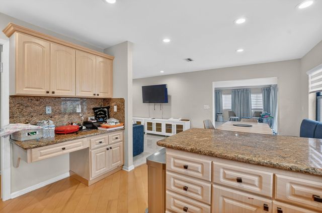 10065 Camelback Lane, Boca Raton, FL 33498
